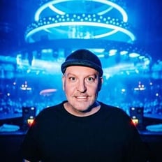 Simon Evans