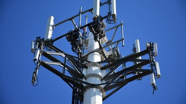 What Towers Does Spectrum Mobile Use? They’Re On A Great Network  