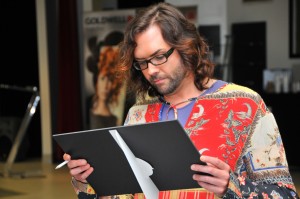 john-simpson-judges John Simpson judging the Goldwell Trend Zoom 2009 entries