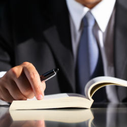 4 must-read IT leadership books