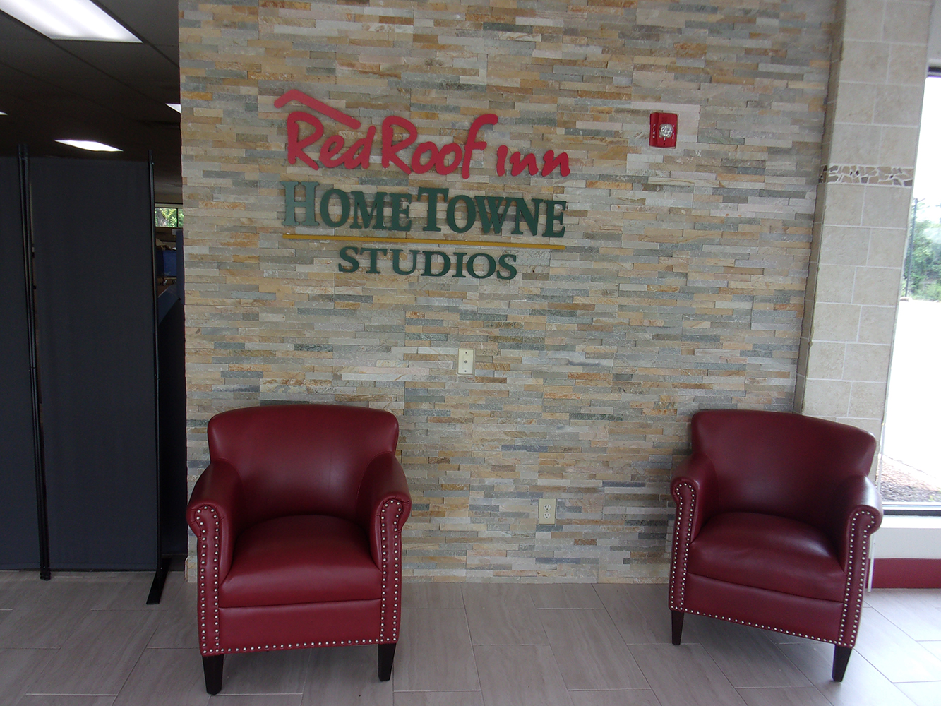 A new dual-brand Red Roof and HomeTowne Studios has opened in Chicago