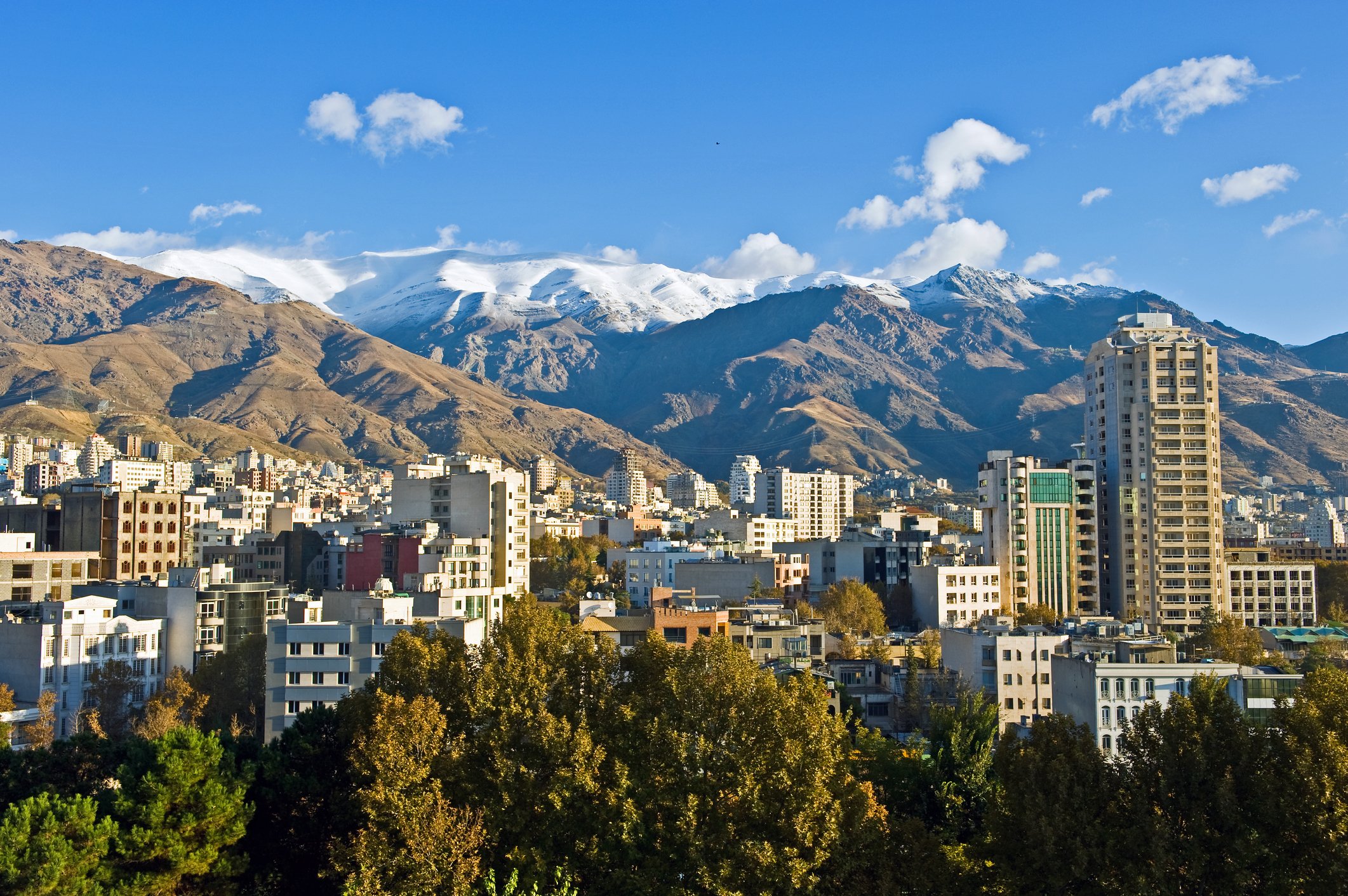 Тегеран. Иран столица Тегеран. Город Техран Иран. Тегеран Мегаполис. Тегеран панорама.