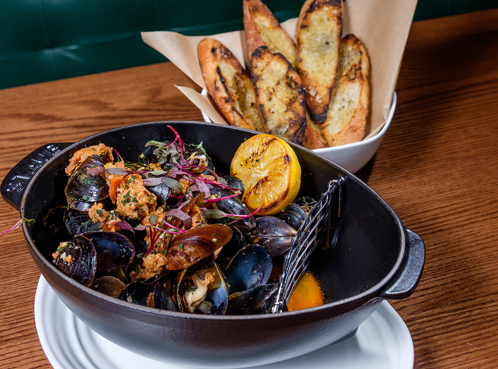 a plate with oysters on it