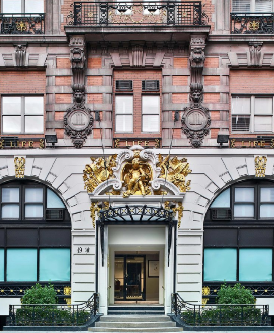 NYC Life Hotel