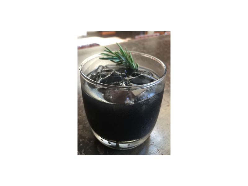 Black rum cocktail 