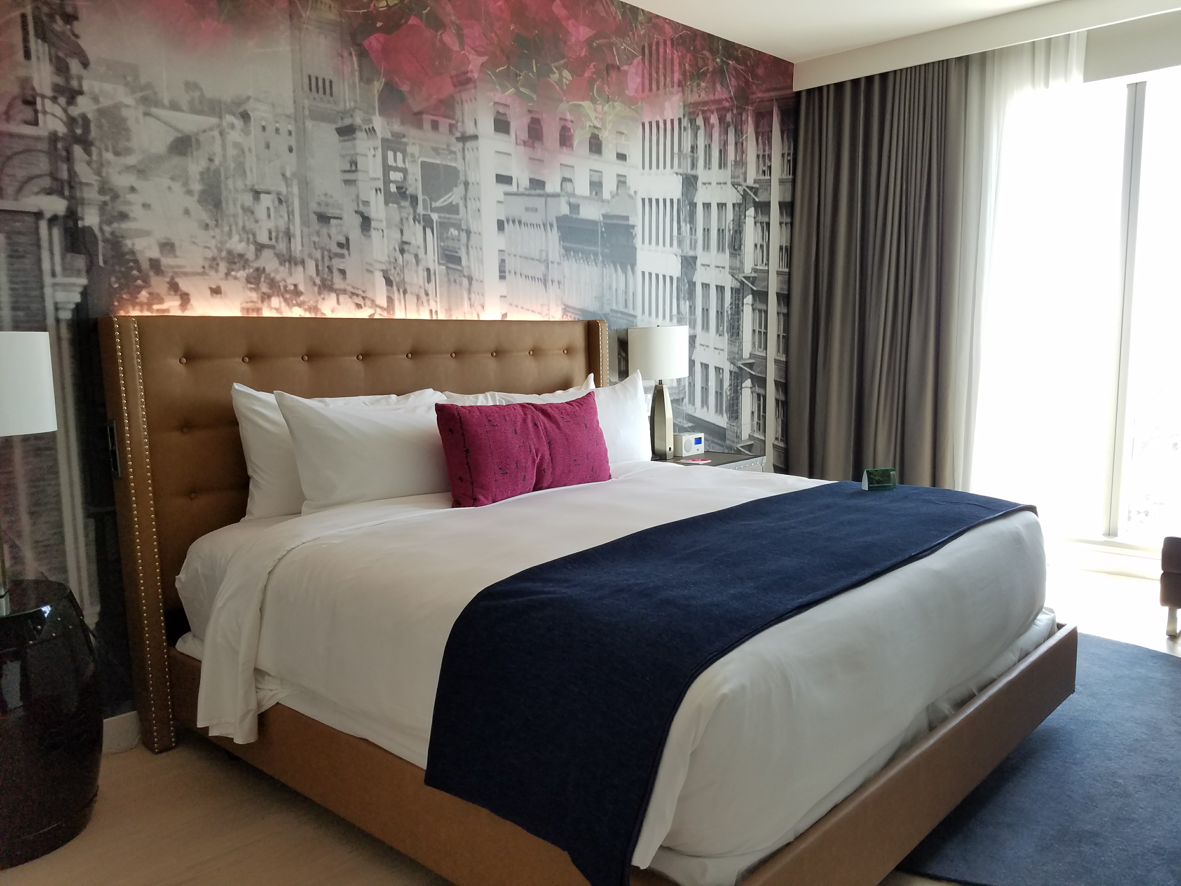 Hotel Indigo Guestroom