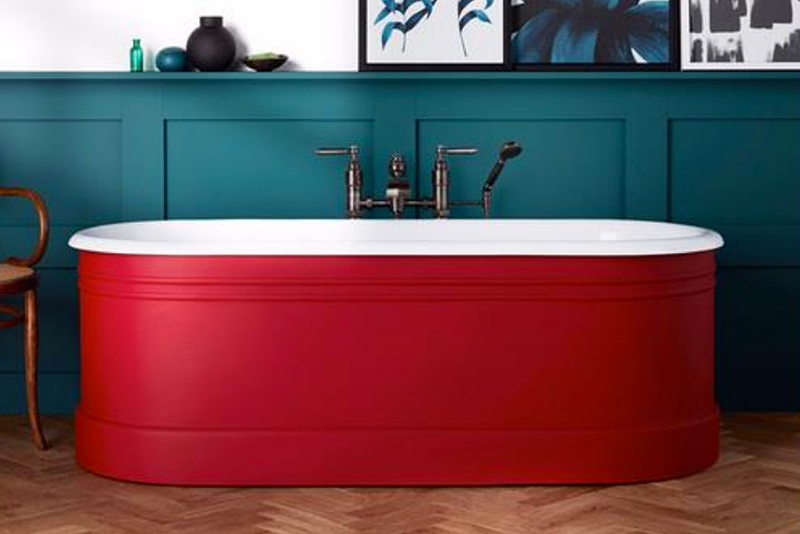 The Bute bathtub was formed from cast iron which was then hand-finished with a steel skirt wrapped completely around it 