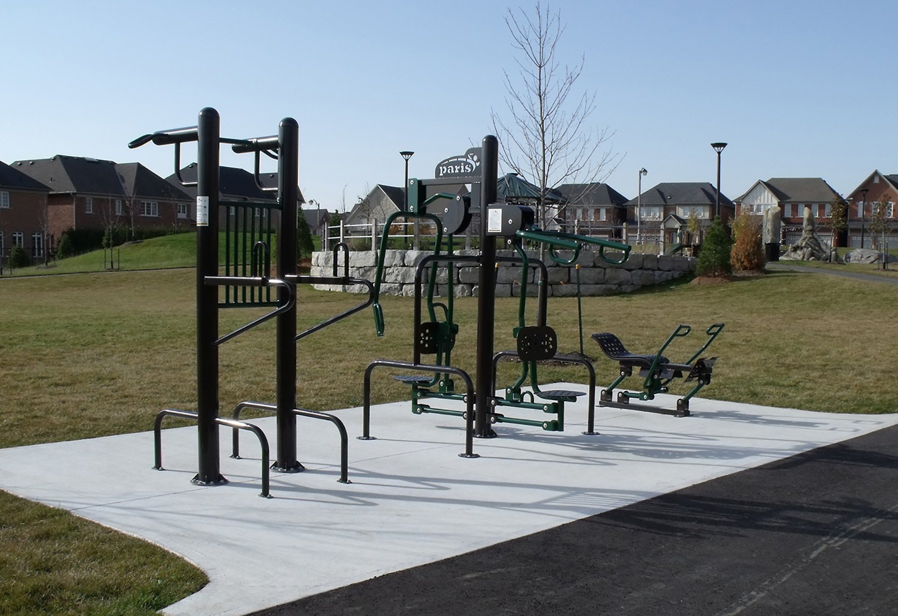 An outdoor fitness center can be part of a trail for different types of workouts