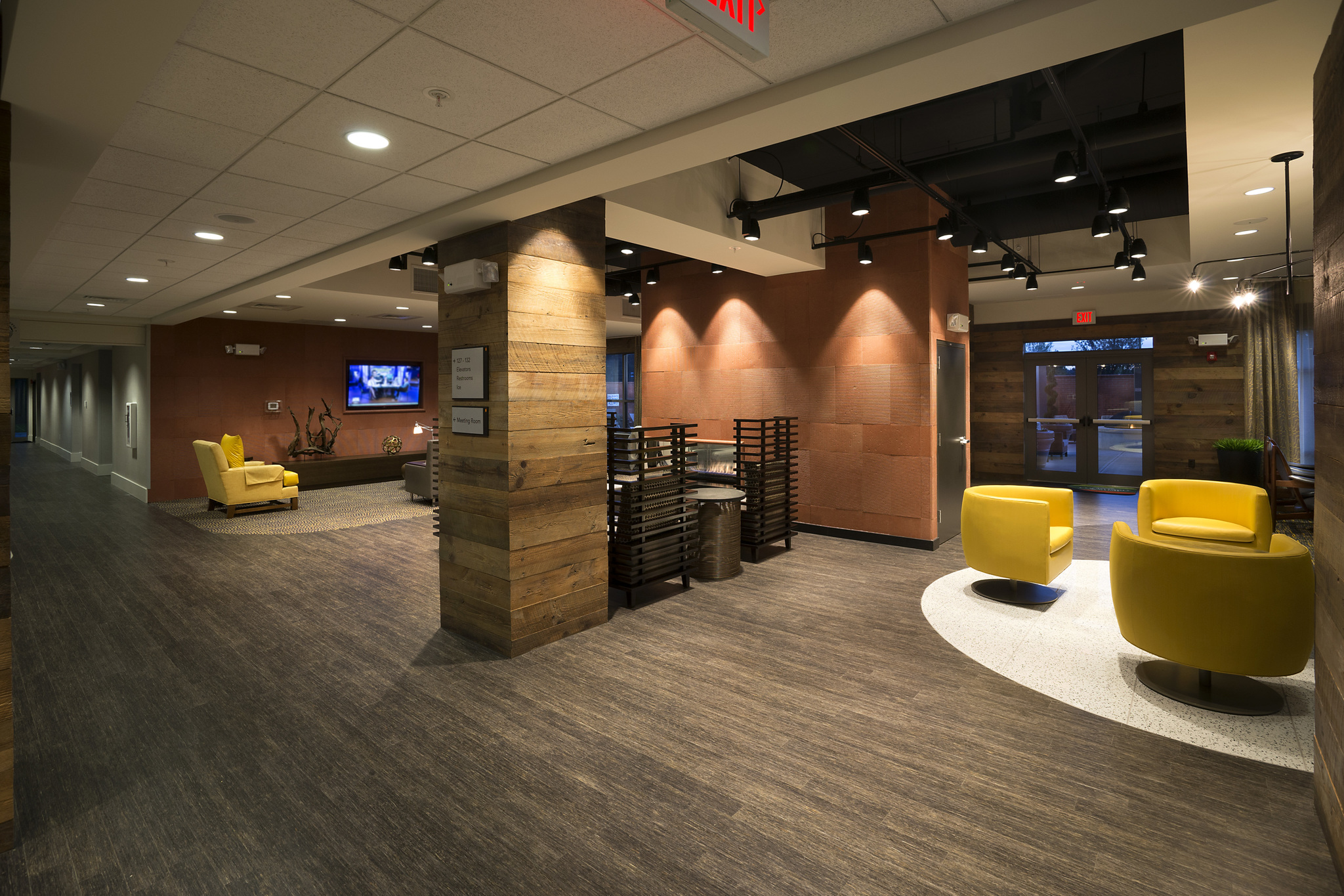 Nydree provided hardwood flooring for the Courtyard Marriott in Summerville SC