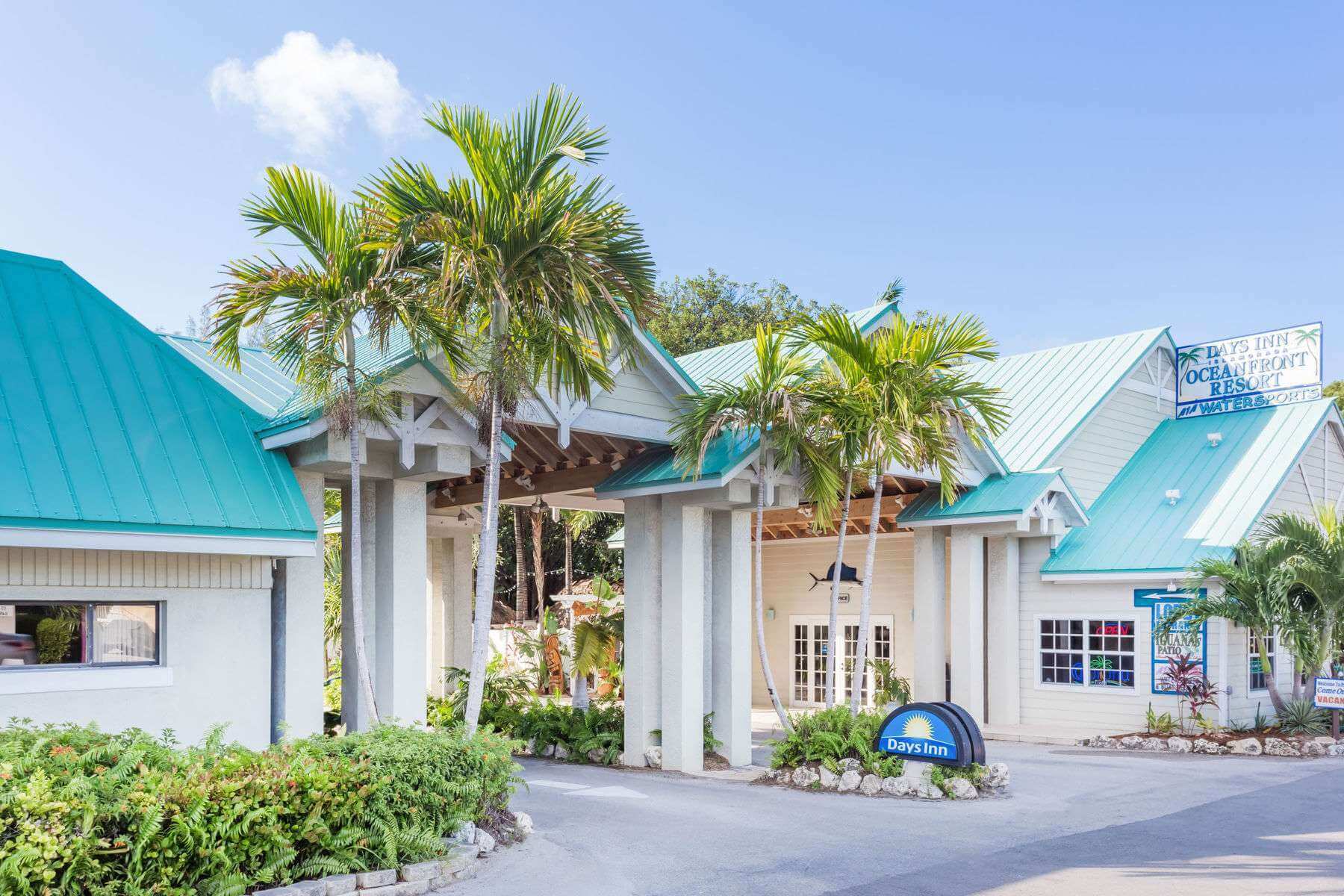 Days Inn  Suites Key Islamorada exterior