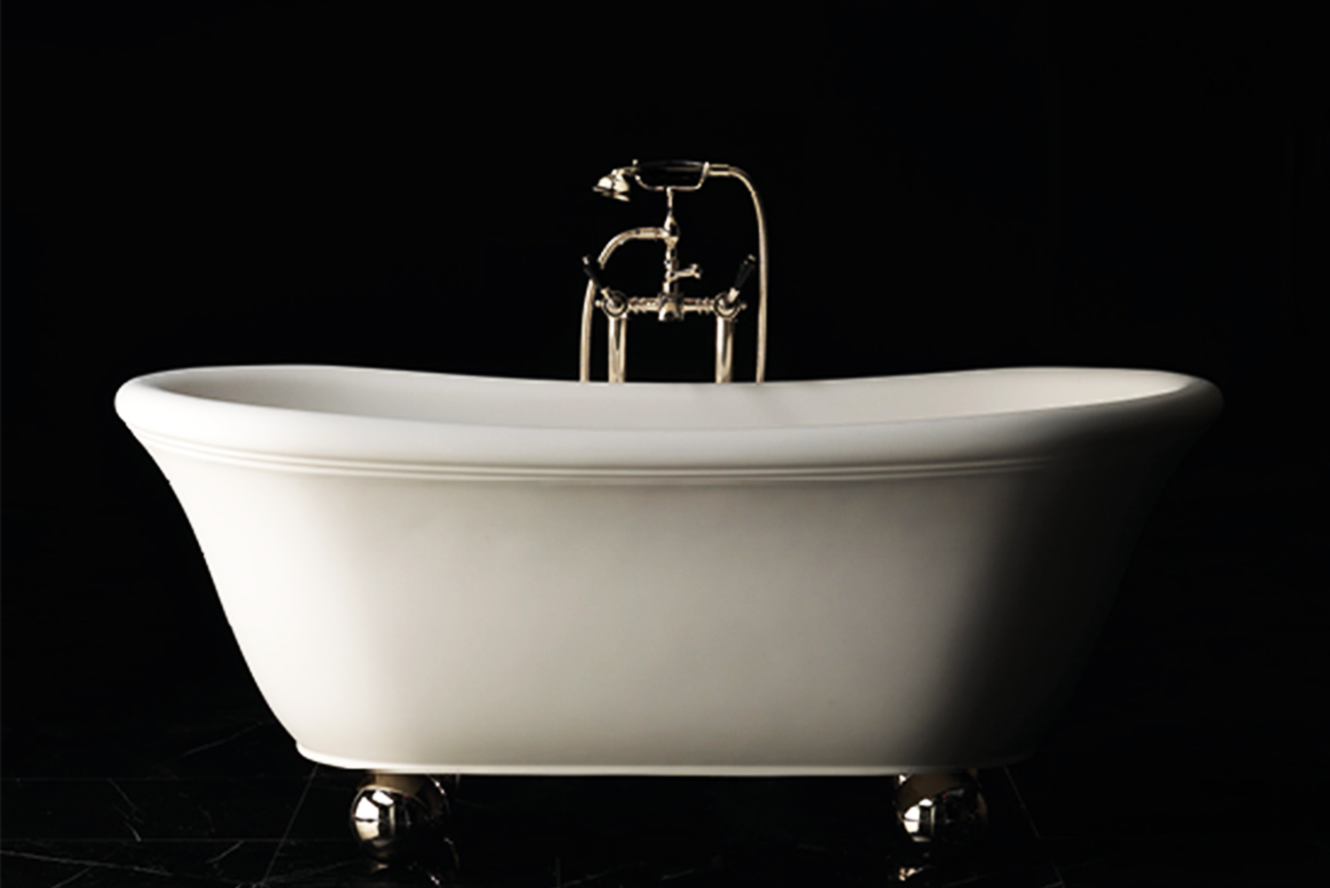 Devon  Devon launched the Morris collection of taps and fittings inspired by 1940s chic