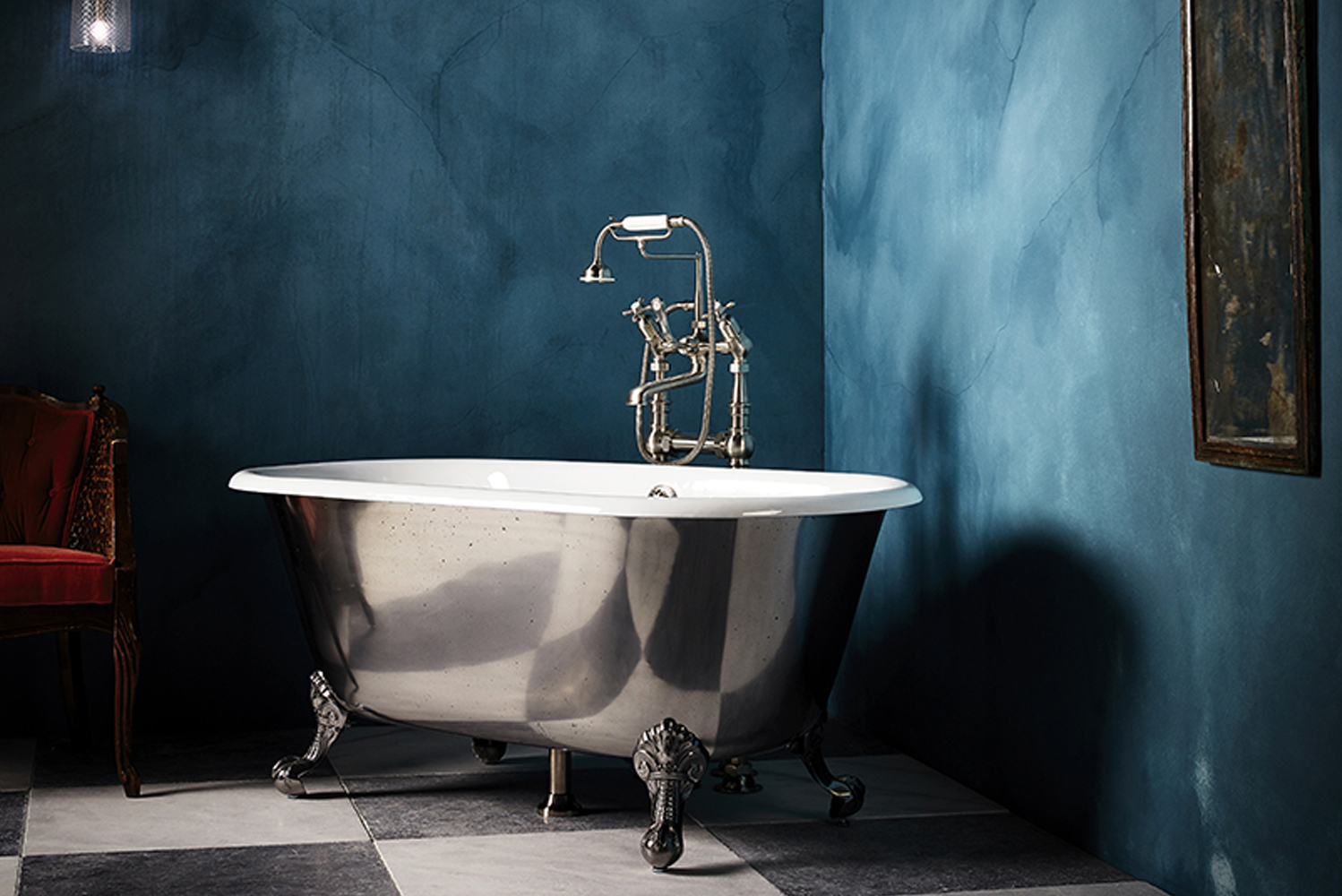Drummonds introduces the Ashburn bathtub which comes in four bespoke finish options