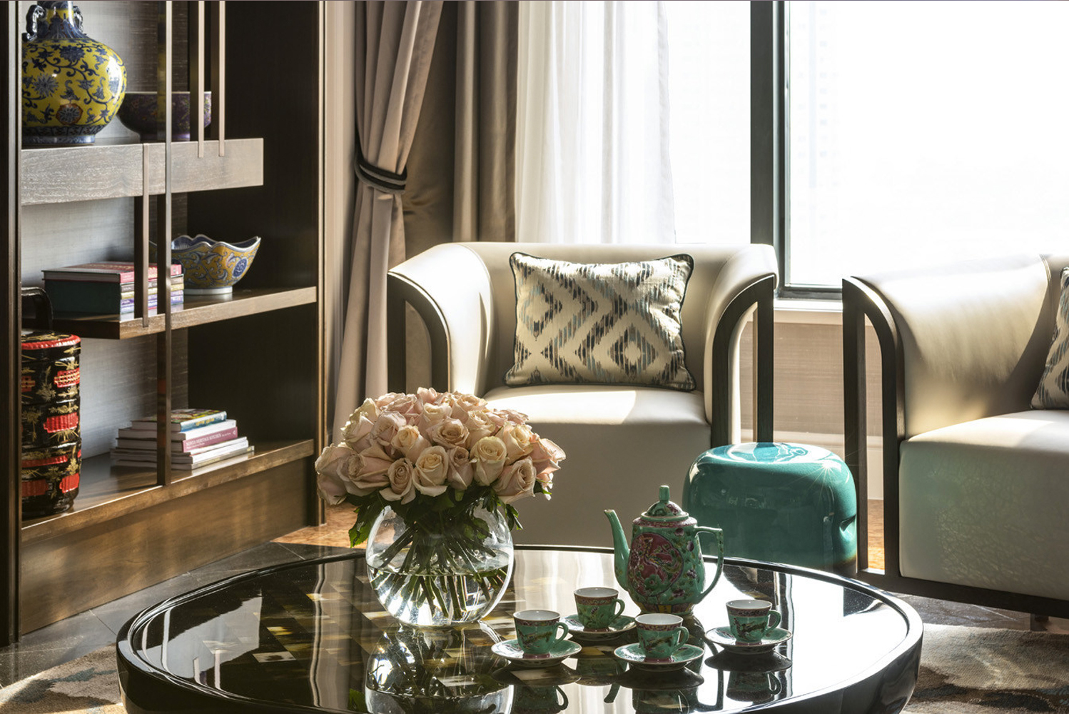 Four Seasons Hotel Singapore Unveils New Suites After Hba S Renovation Hotel Management