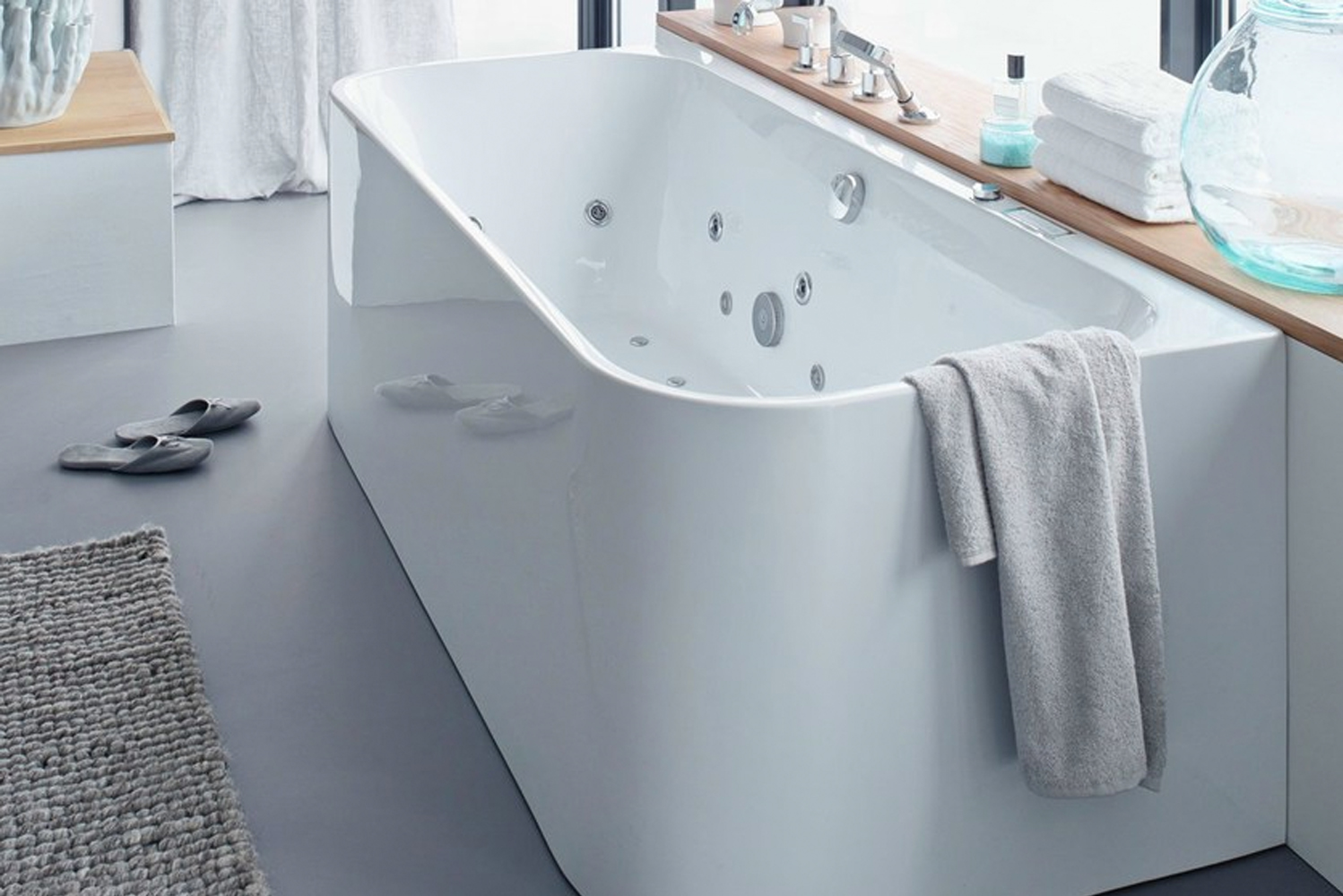 Duravit launched Happy D2 a complete bathroom solution designed by Sieger Design 