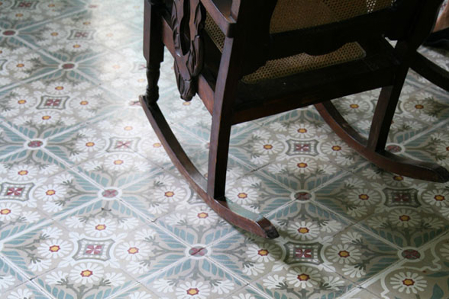 Villa Lagoon Tile launched the Cuban collection a set of authentic Cuban cement tile patterns and color combinations 