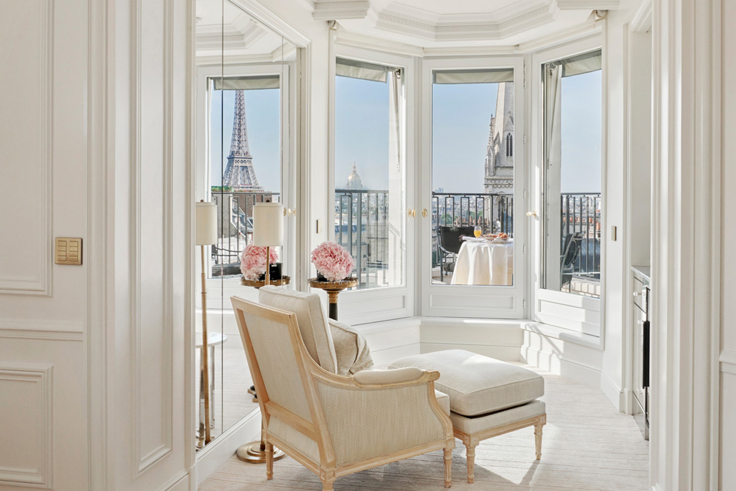 Four Seasons Hotel George V Paris launched the Eiffel Tower Suite and the Parisian Suite 