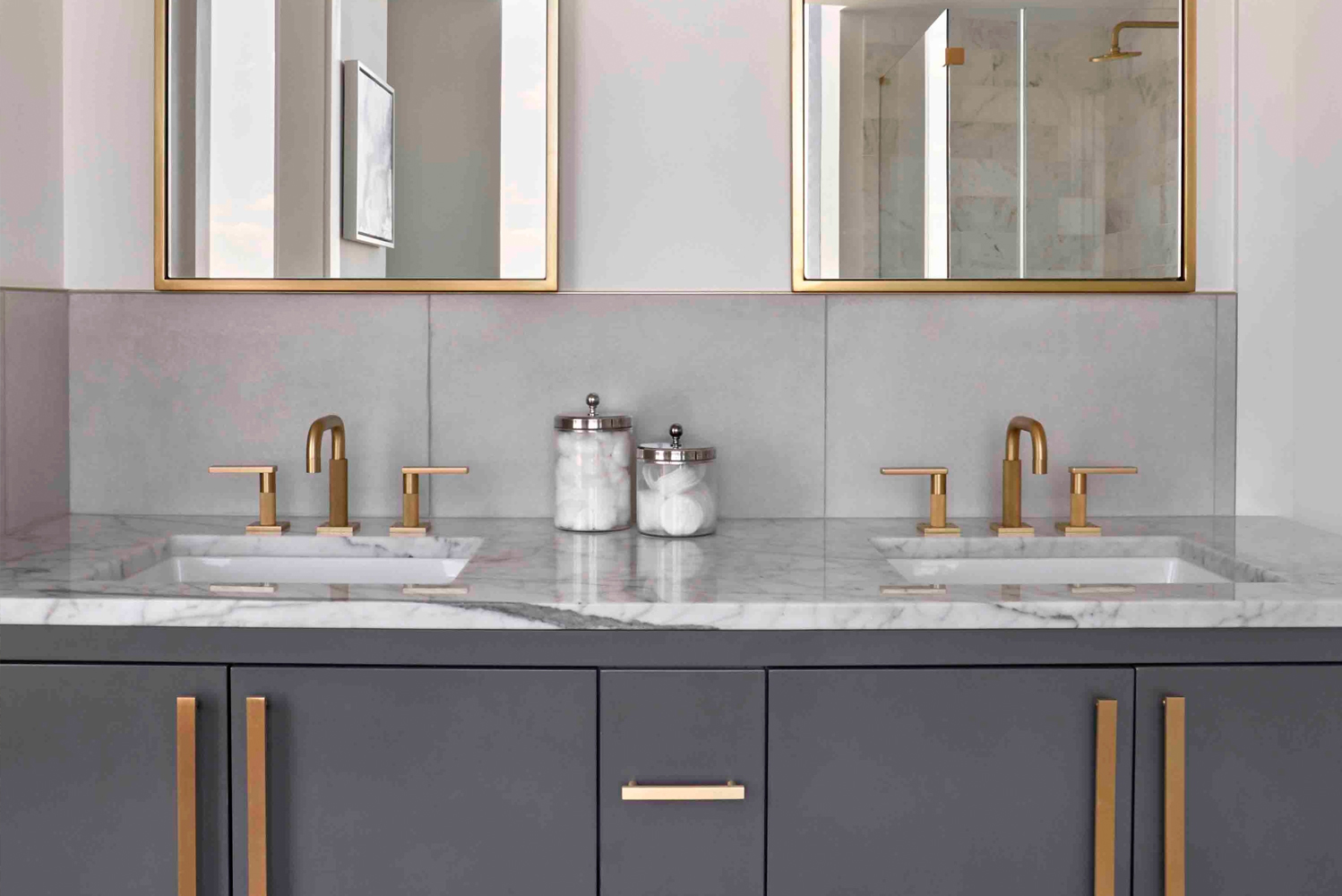 MarkZeff paired up with Watermark Designs to produce Rainey a collection of kitchen and bath trimming fixtures and faucets
