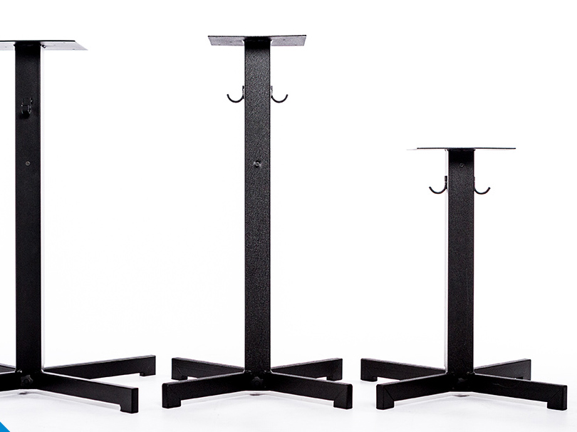 Self-stabilizing Restaurant and Bar Table Bases – Rockless Table
