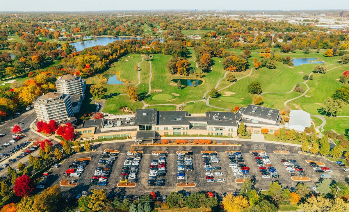 Eaglewood Resort  Spa