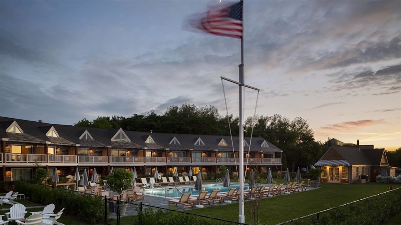 Barons Cove exterior 