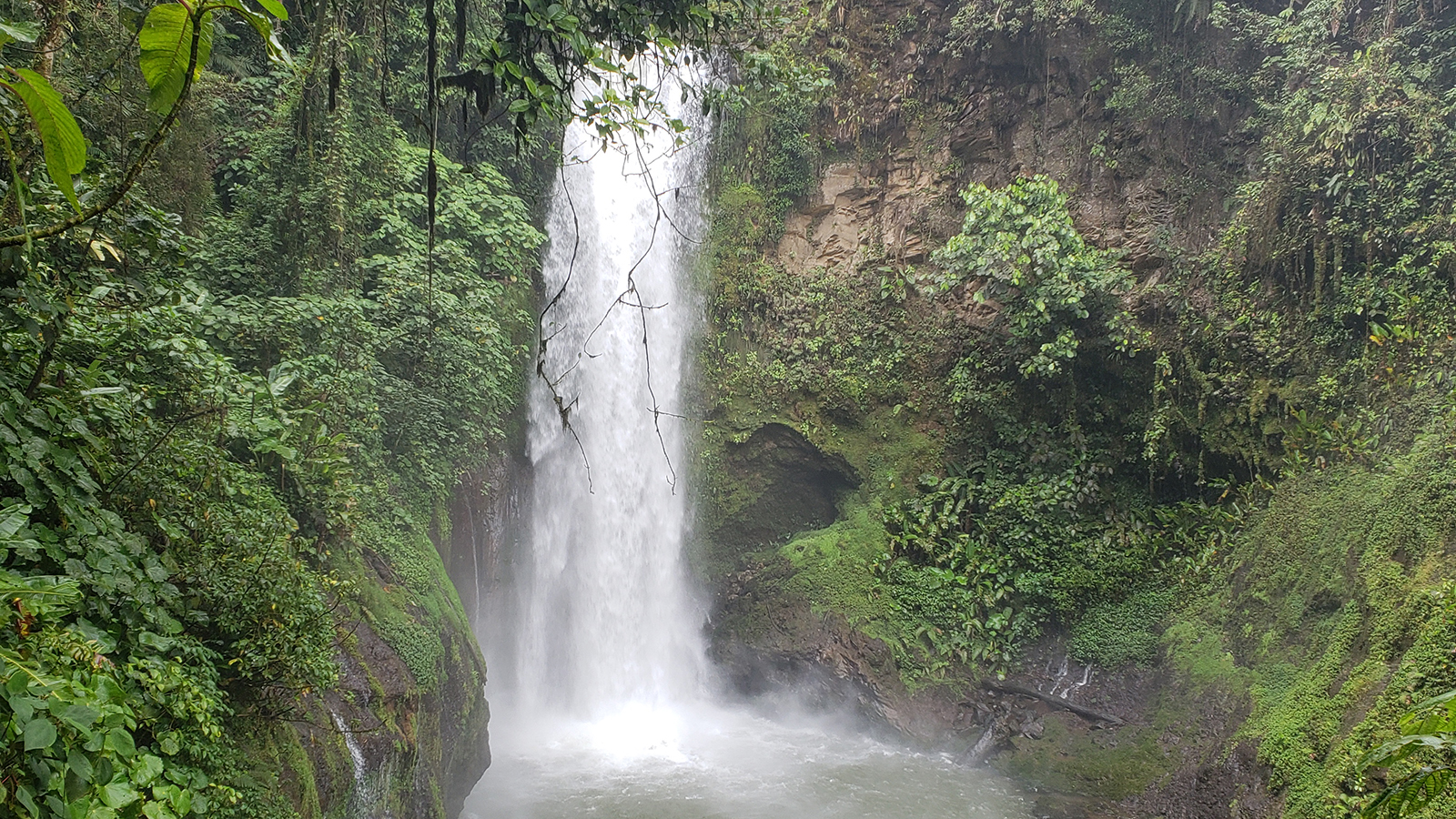 Costa Rica WaterfallPleasant Holidays