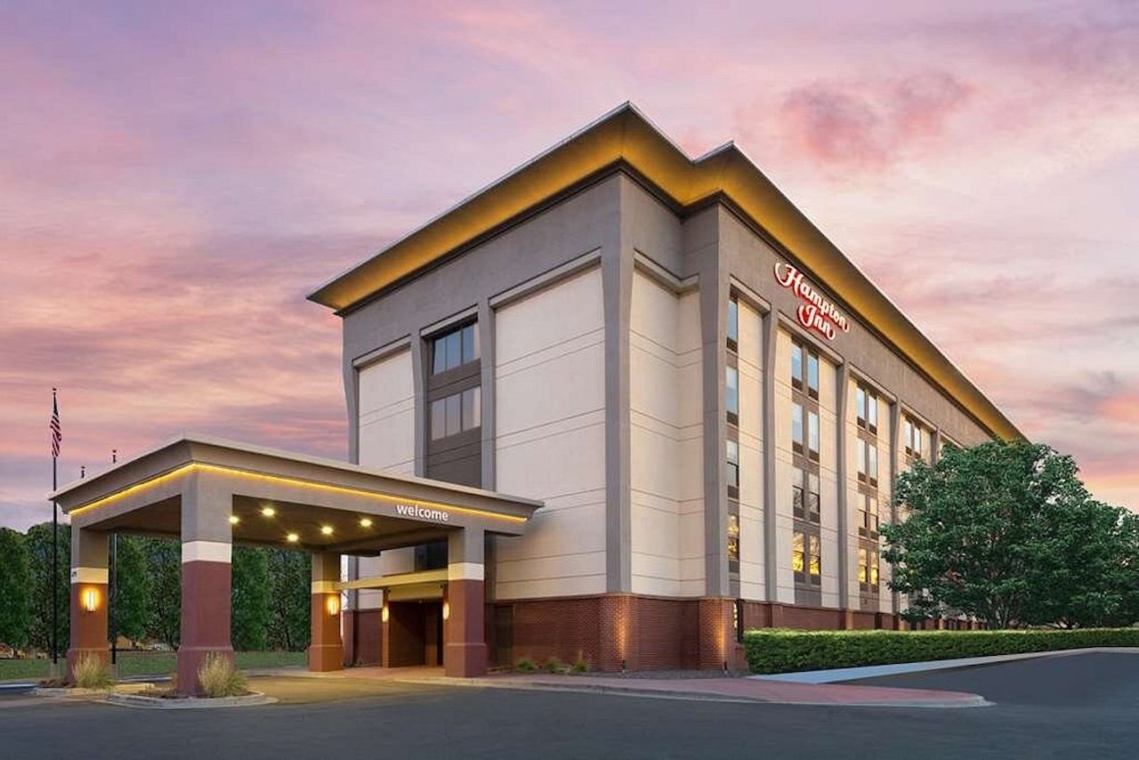 exterior Hampton Inn