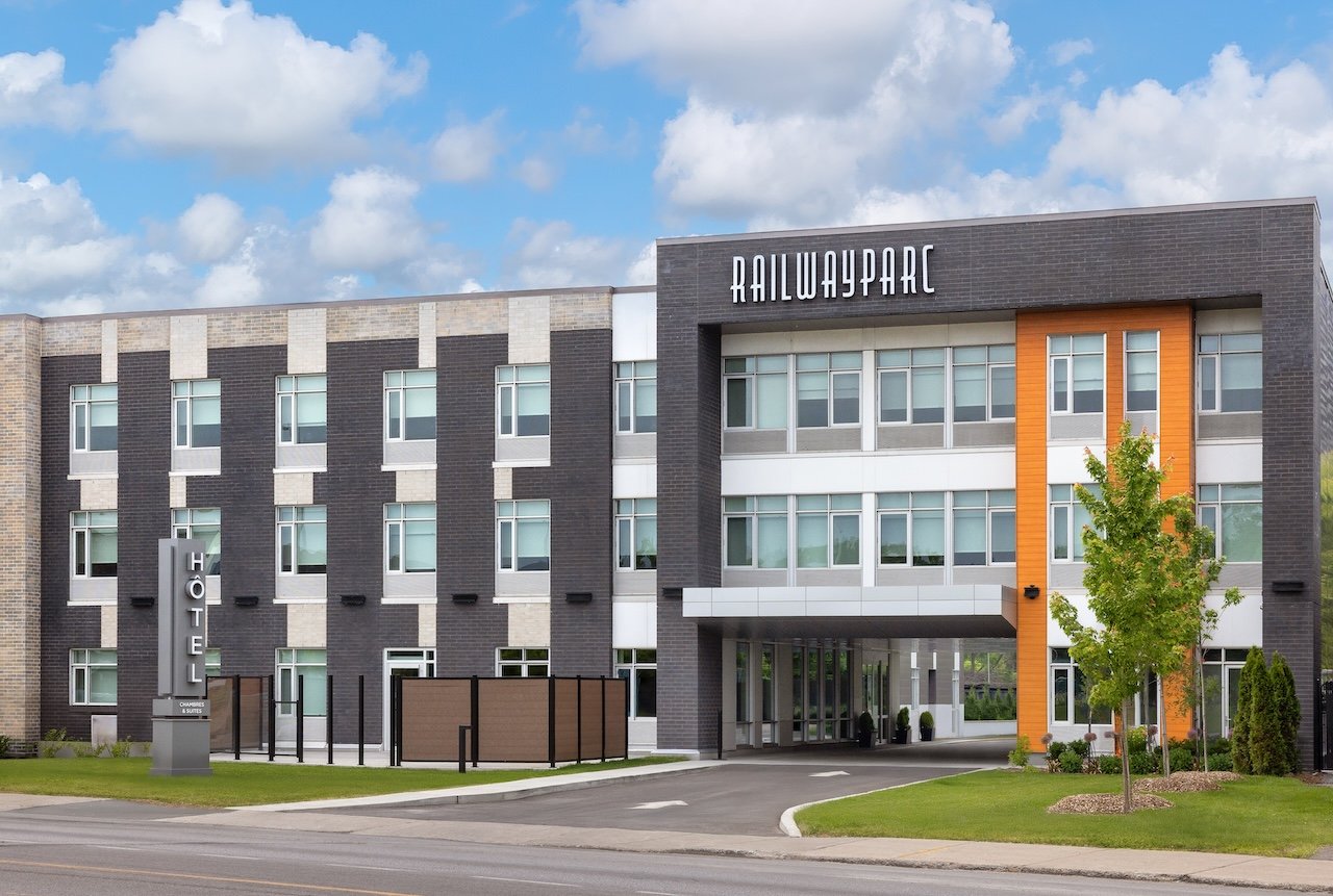 exterior Hotel Railway 