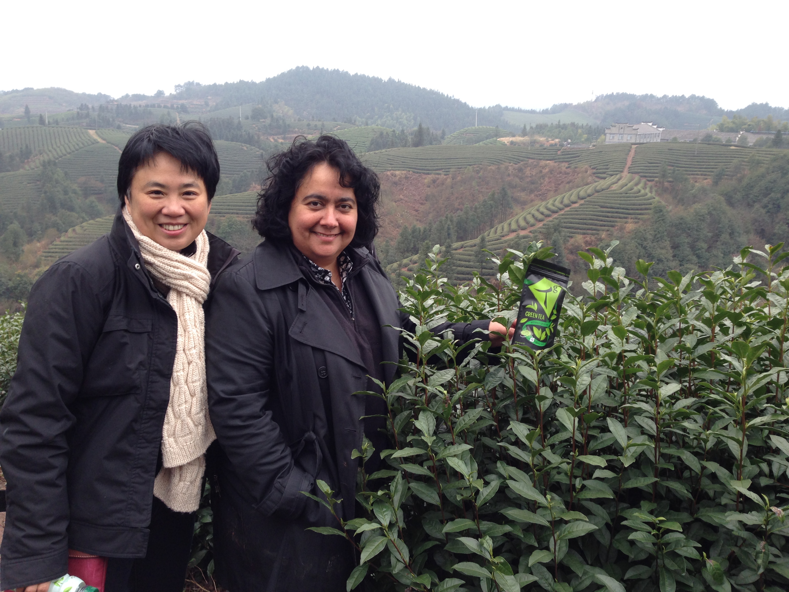 Hua-and-Sophia-in-the-tea-plantation-in-Chinajpg