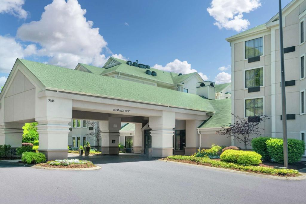 Hampton Inn  Suites NashvilleFranklin Cool Springs