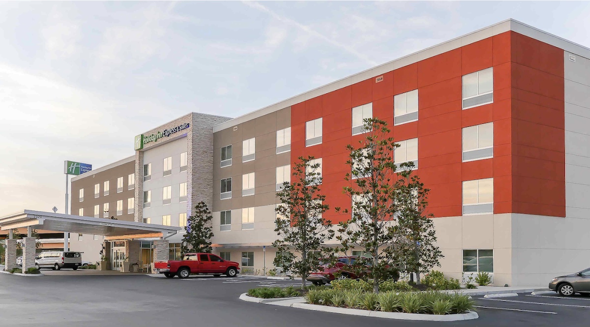 Holiday Inn Express  Suites Tampa East - Ybor City