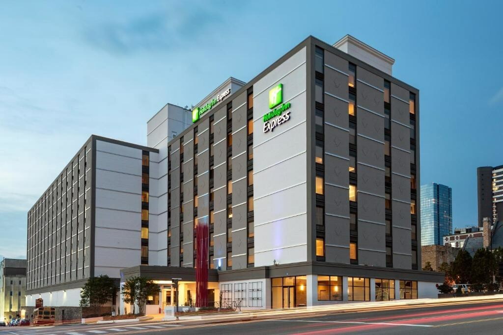 Holiday Inn Express Downtown NashvilleNoble Investment Group