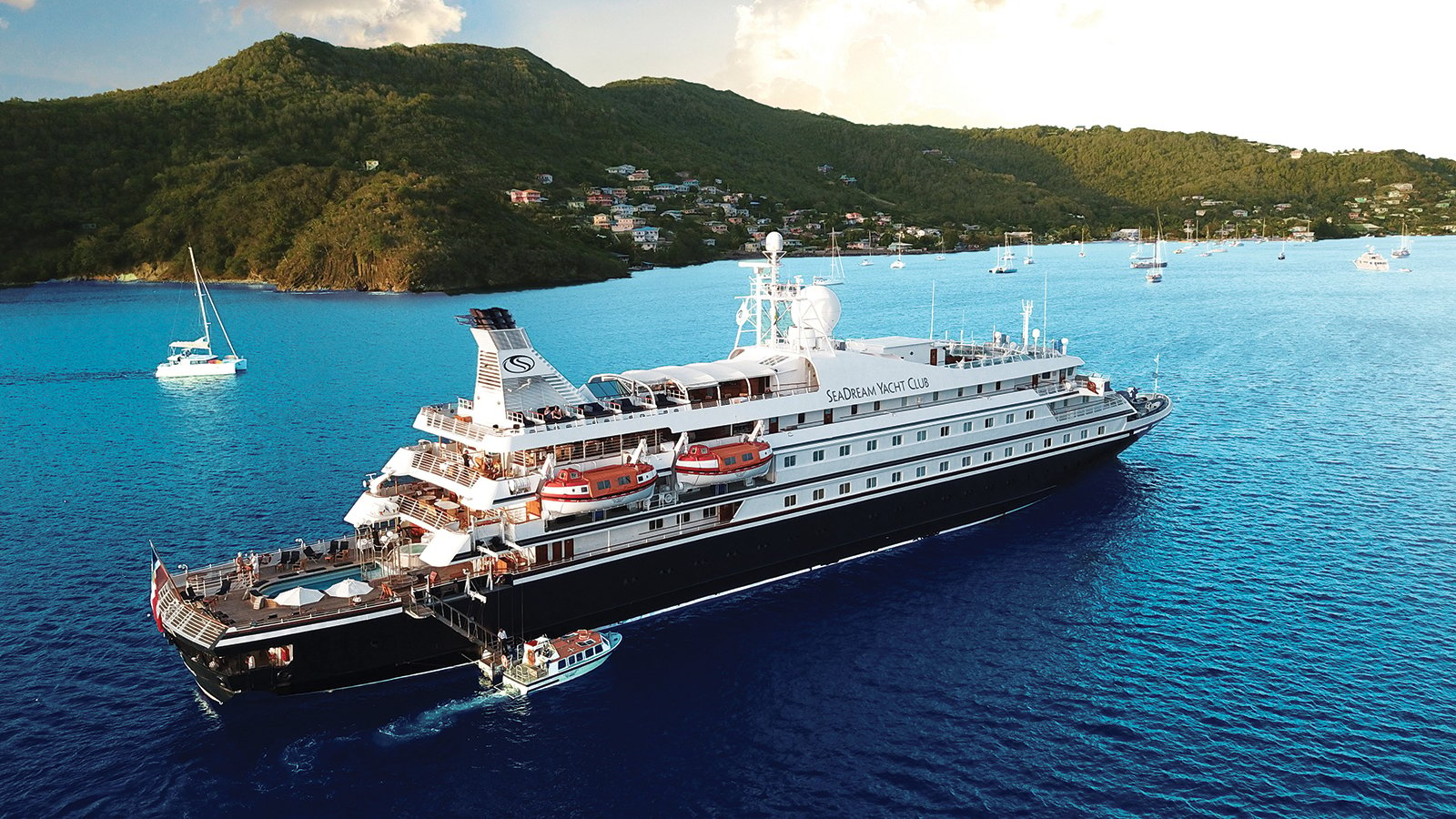 SeaDream Caribbean at anchor