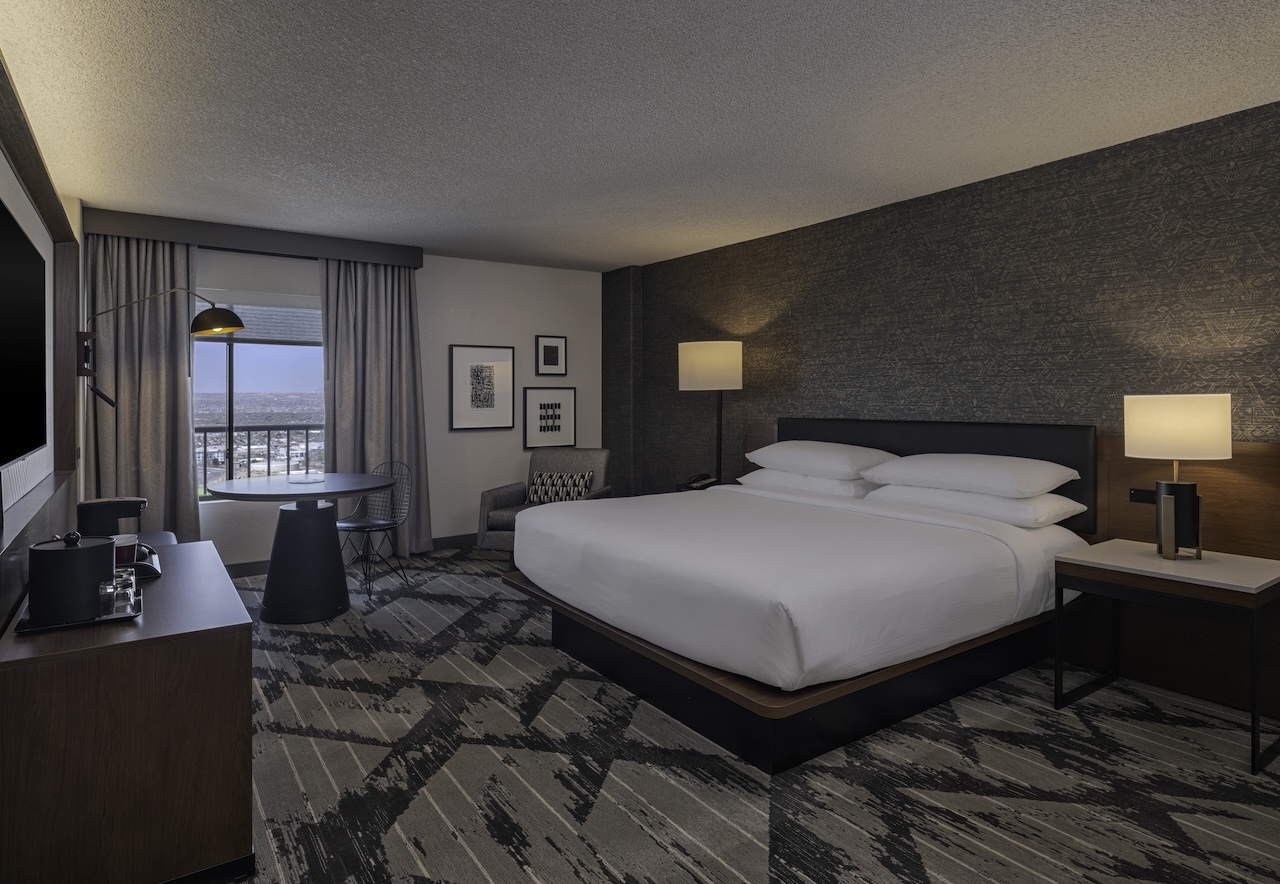 guestroom Sheraton Albuquerque 