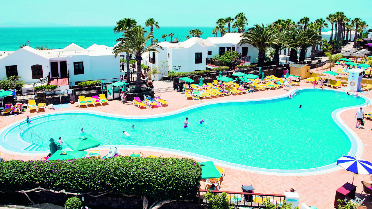 TUI Blue hotel pool
