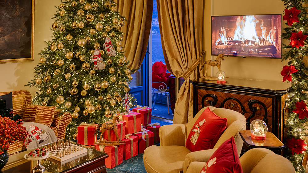 Villa dEste Suite Living room at Christmas