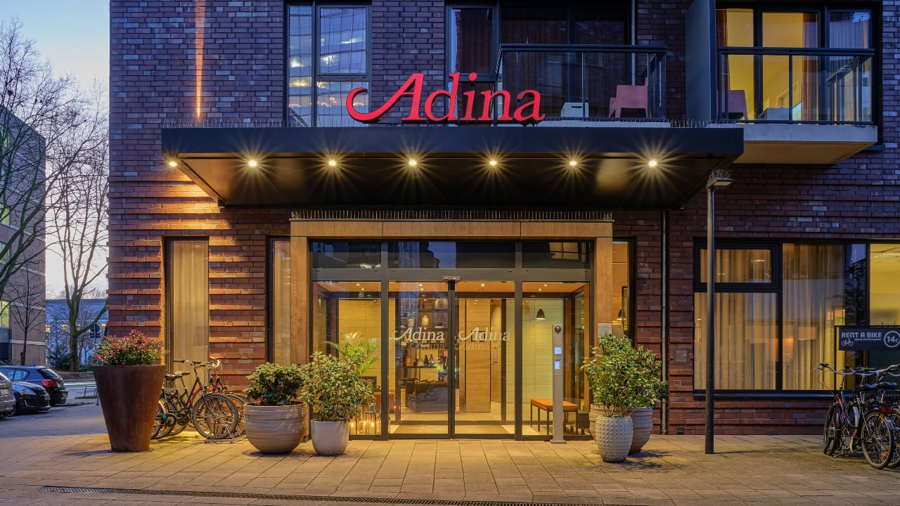 Adina Hotel- Hamburg Michel entrance
