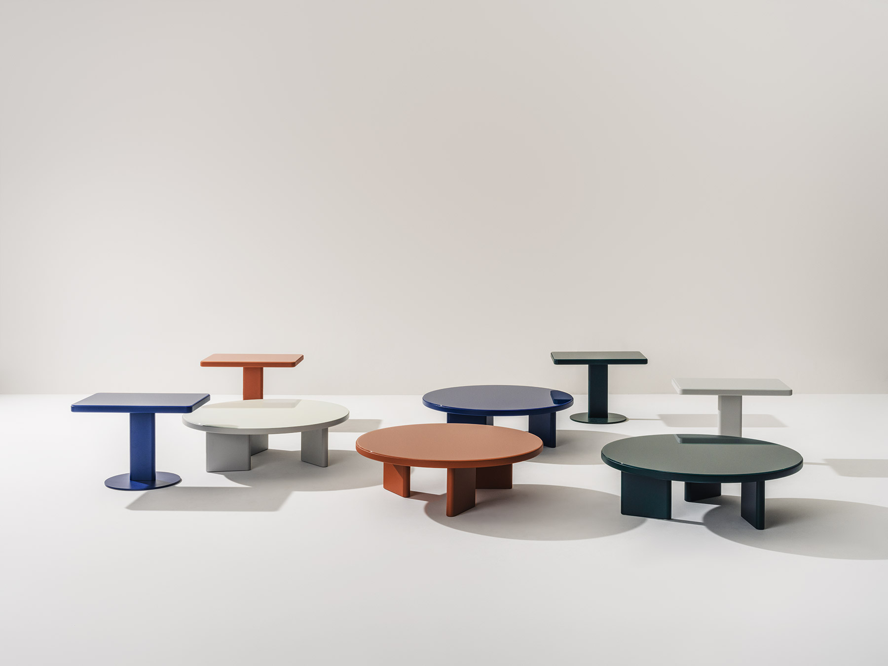 Arper Roopa table