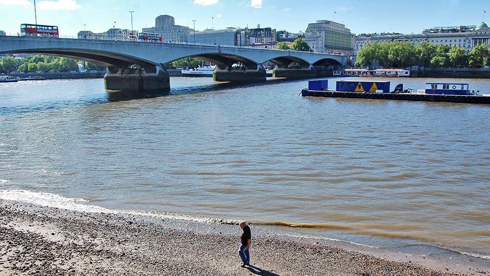 River Thames near Londons Waterloo Bridge