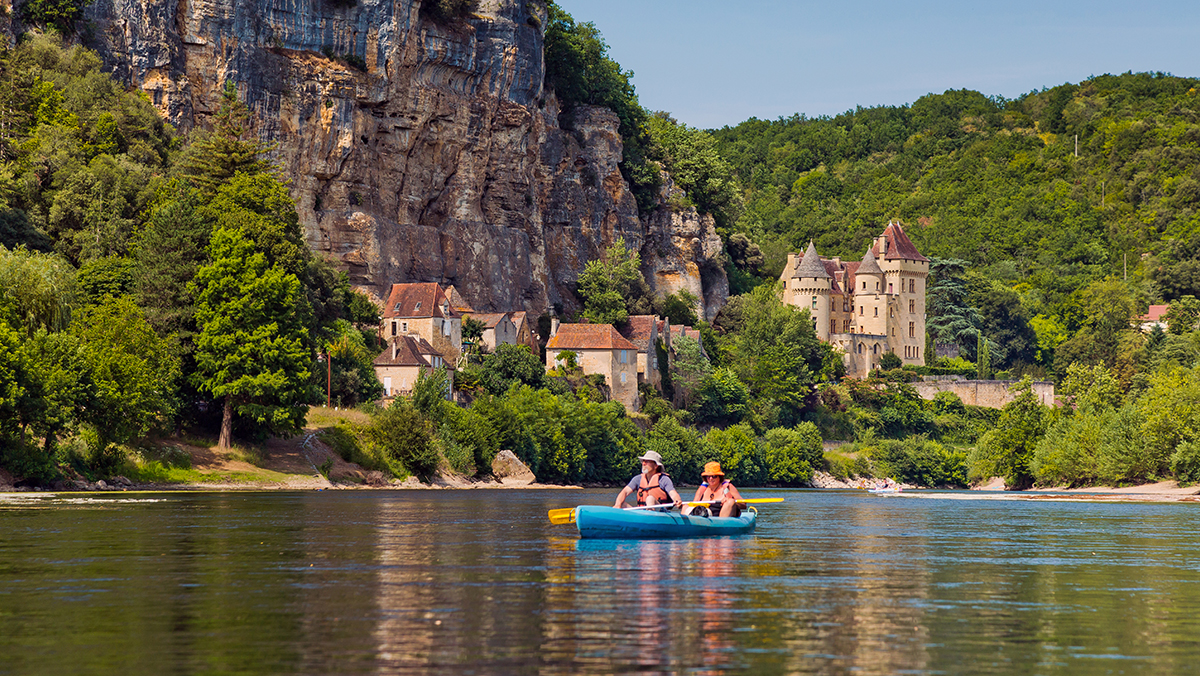 Canoeists in Frances Dordogne River