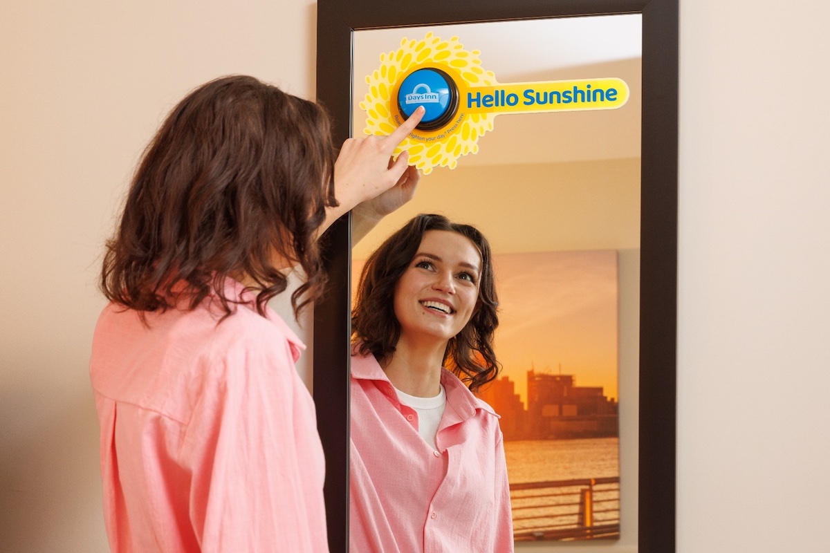 Days Inn launches complimentary mirror