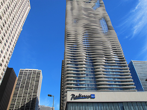 Radisson Blu Aqua Chicago