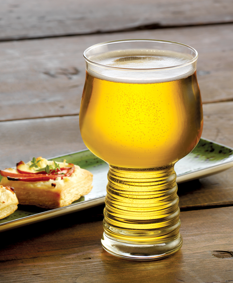 Libbey Hard Cider glass delivers hard cider with a beer-like experience