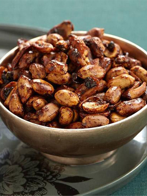 Maple-Glazed Peanuts & Bacon food recipe - Black Wednesday 2016 recipes