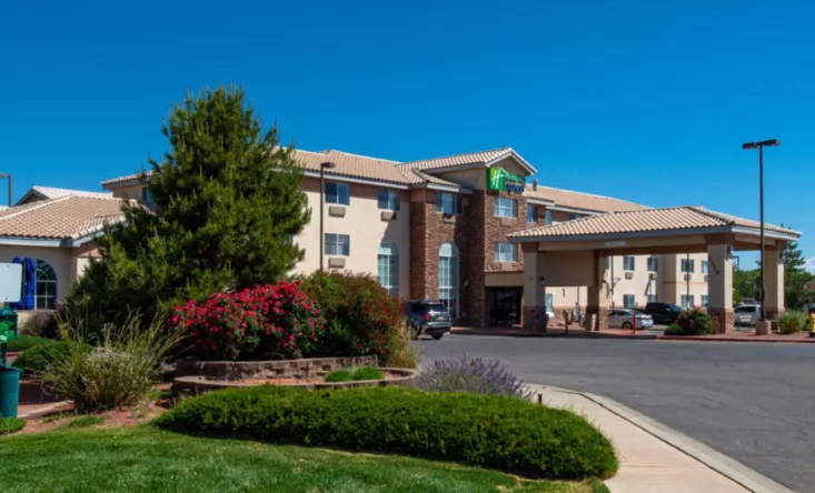 The Holiday Inn Express  Suites Farmington NM