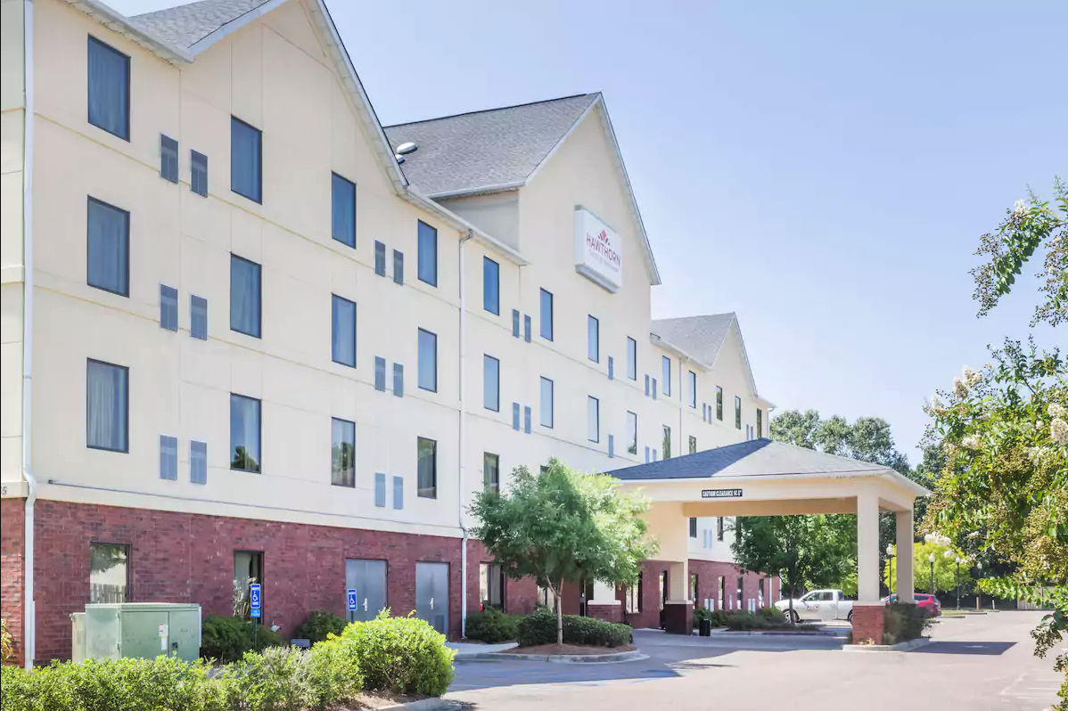 The Hawthorn Suites by Wyndham Charleston is located within a short drive of the Charleston International Airport and Charles