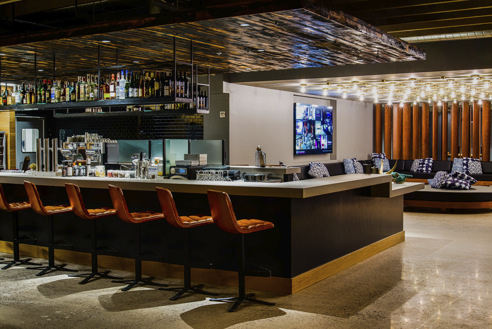 Hotel bars take cues from distinctive local elements | Hotel Management