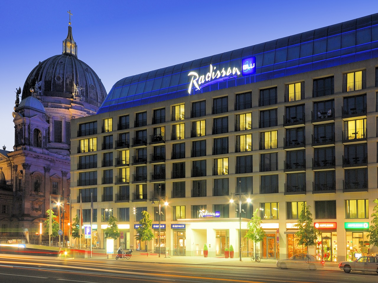 Germanys hotel market saw a 6-percent boost in 2017 to 526 billion despite the competition from Airbnb