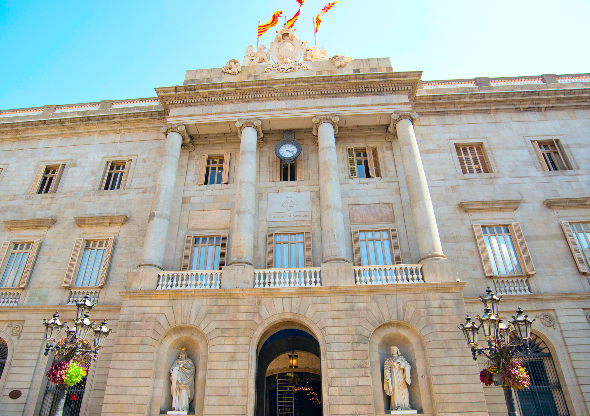 The city council of Barcelona capped the number of licensed properties which are listed on sharing platforms but said that i