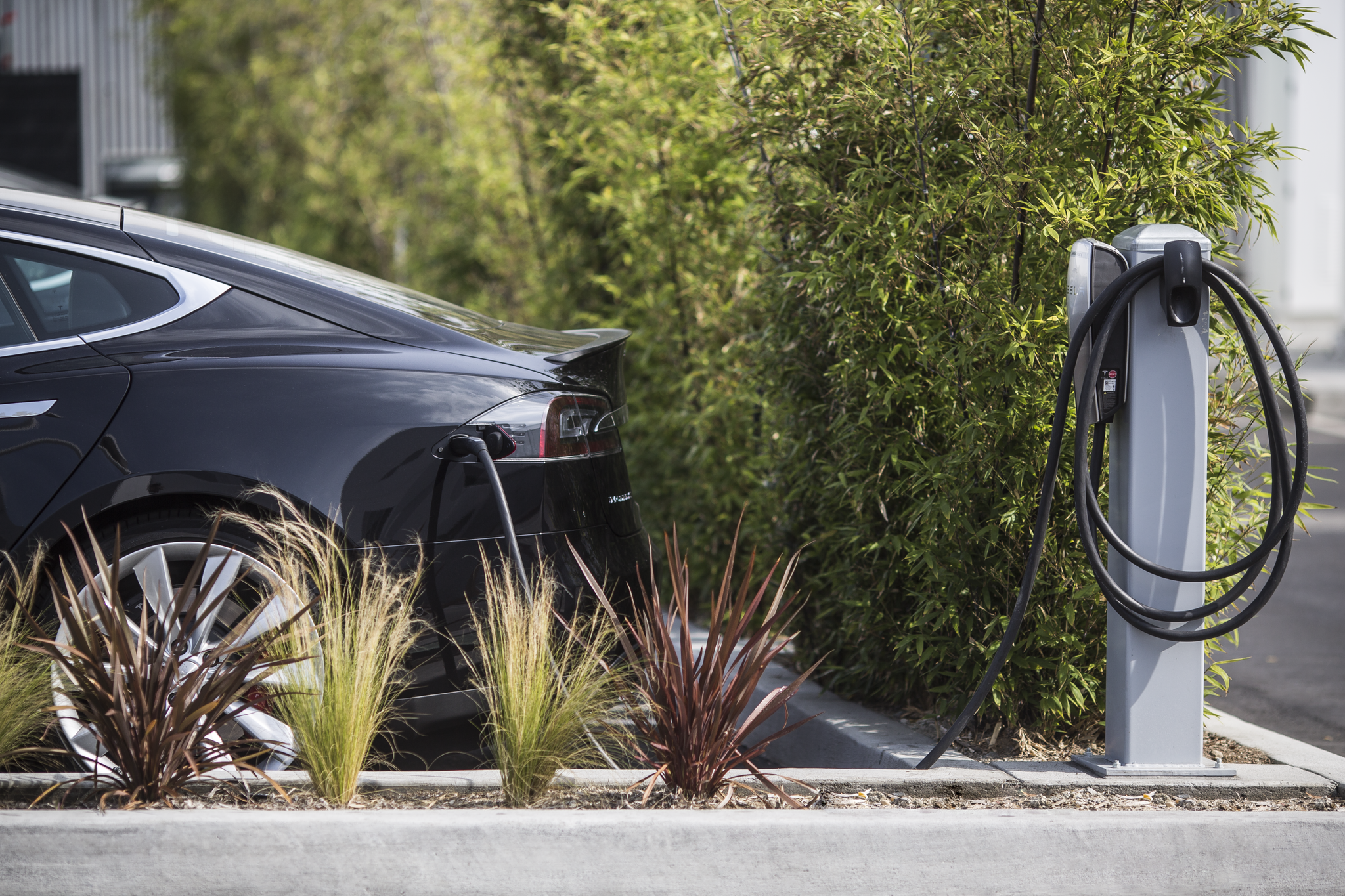 Hit the Road with Ease: Discover Hotel Chains Providing Destination Charging for EVs