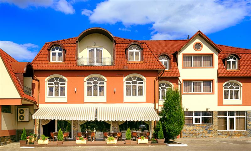 Poland-based AccorHotels partner Orbis Hotel Group has signed a franchise agreement to open a Mercure hotel in Sibiu Romania